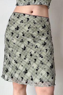 Retro Velvet Plaid Short Sleeve T-Shirt & Bodycon Skirt Set for Women - European & American Style Summer Fashion