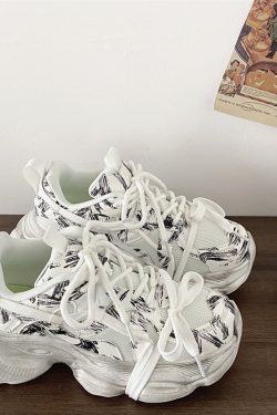 Retro Vintage Black Warrior Dad Shoes for Women - Thick-Soled Height-Increasing Sports Casual Sneakers, Trendy 2025 Style