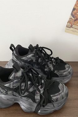 Retro Vintage Black Warrior Dad Shoes for Women - Thick-Soled Height-Increasing Sports Casual Sneakers, Trendy 2025 Style