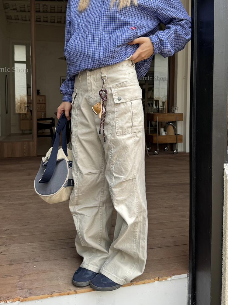 Retro Washed Vintage Multi-Pocket Straight-Leg Work Pants for Men and Women - Loose American Street Casual Style Retro Washed Vintage Multi-Pocket Straight-Leg Work Pants for Men and Women - Loose American Street Casual Style