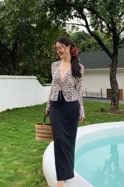 Reversible Long Skirt in Ice Silk Feel - High-End Fabric, Slim Fit, Elastic Waist, Luxe Style for Effortless Elegance