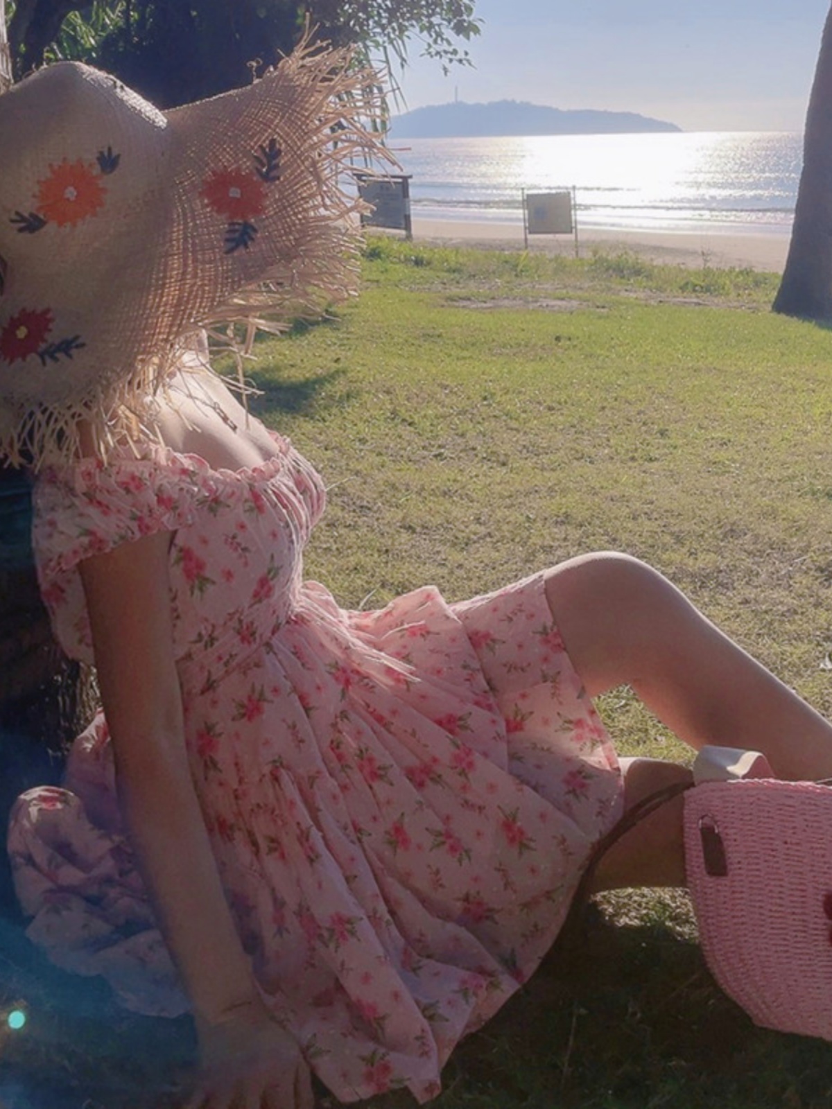 Romantic Floral Puff Sleeve Dress with French Square Neck - Handmade Hawaiian Style for Spring/Summer Vacation 2025 Romantic Floral Puff Sleeve Dress with French Square Neck - Handmade Hawaiian Style for Spring/Summer Vacation 2025