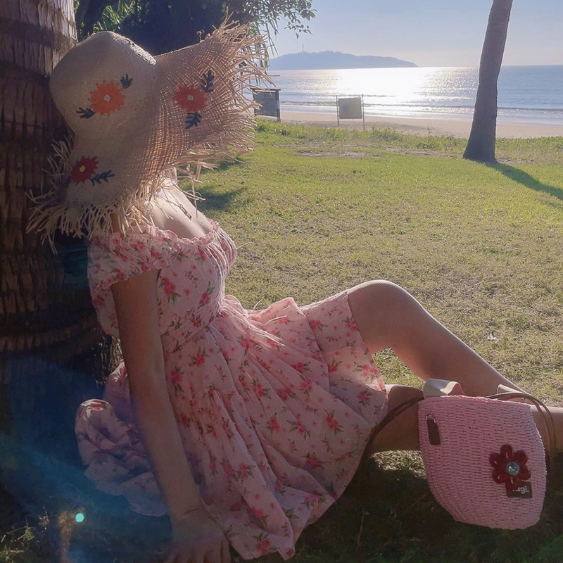 Romantic Floral Puff Sleeve Dress with French Square Neck - Handmade Hawaiian Style for Spring/Summer Vacation 2025 Romantic Floral Puff Sleeve Dress with French Square Neck - Handmade Hawaiian Style for Spring/Summer Vacation 2025