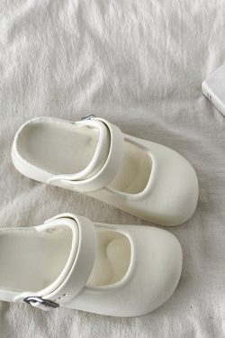 Round-Toe Mary Jane Slippers for Women - Summer 2025 Thick-Soled Closed-Toe Half Slippers, Trendy Holey Design for Outdoor Wear