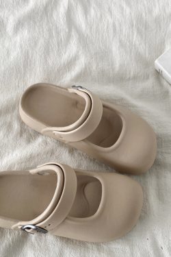 Round-Toe Mary Jane Slippers for Women - Summer 2025 Thick-Soled Closed-Toe Half Slippers, Trendy Holey Design for Outdoor Wear