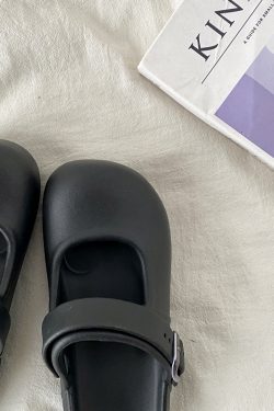 Round-Toe Mary Jane Slippers for Women - Summer 2025 Thick-Soled Closed-Toe Half Slippers, Trendy Holey Design for Outdoor Wear