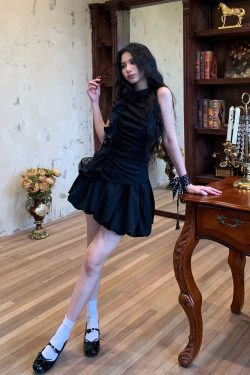 Ruffled Neck Hanging Neck Vest Top and Flower Bud Skirt Set for Women - Summer Sweet 90s Style Fashion Outfit