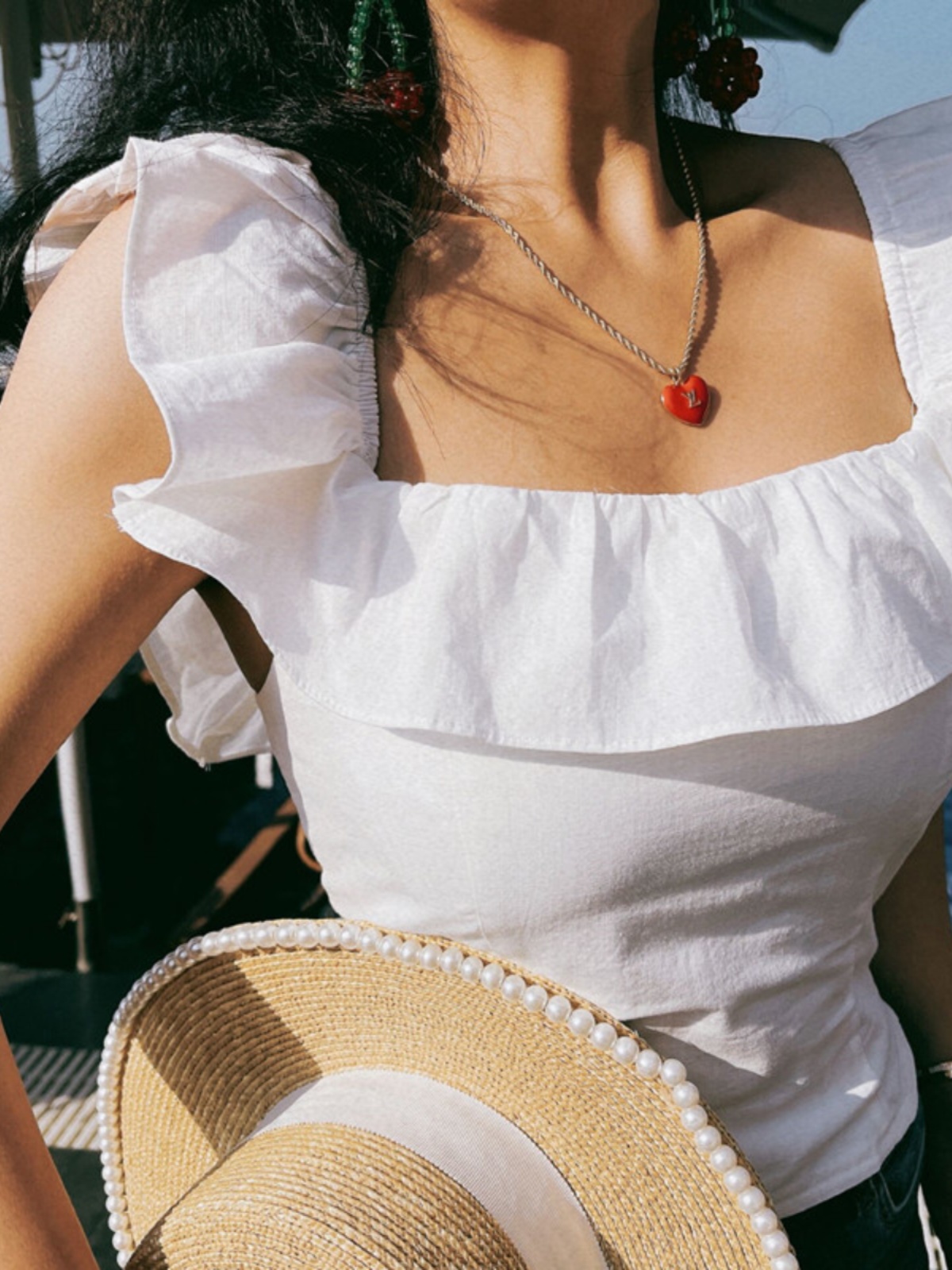 Ruffled White Sleeveless Shirt - Vintage French Romance Vacation Top for Women - Spring/Summer 2025 Fashion Ruffled White Sleeveless Shirt - Vintage French Romance Vacation Top for Women - Spring/Summer 2025 Fashion