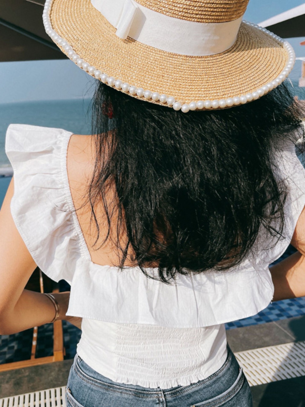 Ruffled White Sleeveless Shirt - Vintage French Romance Vacation Top for Women - Spring/Summer 2025 Fashion Ruffled White Sleeveless Shirt - Vintage French Romance Vacation Top for Women - Spring/Summer 2025 Fashion