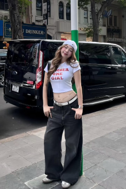 Sexy American Style Short Sleeve Crop Top T-Shirt for Women with Shoulder Letter Print, Slim Fit Midriff-Baring Inner Wear