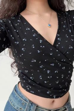 Sexy Floral Tie Cross V-Neck Long Sleeve T-Shirt for Women - European & American Style Slim Fit Short Top, Perfect for Y2K & Casual Wear