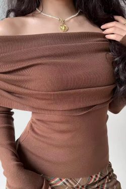 Sexy One-Shoulder Pleated Knitted Top for Women - Slim Fit Flattering Sweater in European and American Style