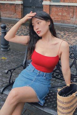 Sexy Red Slim Fit Spaghetti Strap Top with Chest Pads - Women’s Casual Outerwear, Y2K Style