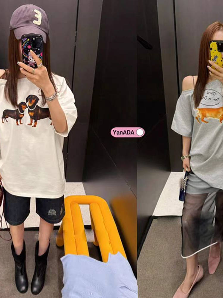 Slanted Off-Shoulder Short Sleeve T-Shirt for Women with Sausage Dog Print, Loose Fit, Jennie-Style, Versatile Casual Top Slanted Off-Shoulder Short Sleeve T-Shirt for Women with Sausage Dog Print, Loose Fit, Jennie-Style, Versatile Casual Top