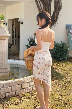 Slim Fit Lace Trim Camisole for Women – Flattering Inner & Outer Wear Top with Chest Pad – Y2K Style Fashion Essential