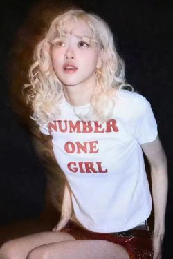 Slim-Fit Shoulder-Structured Round Neck Short Sleeve T-Shirt for Women - Park Chaeyoung's "Number One Girl" Inspired Design