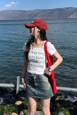 Slim Fit Square Neck Short Sleeve T-Shirt for Women - Trendy Summer Top, Casual Chic Style