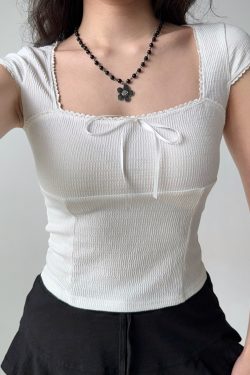 Slim-Fit Square Neck Short Sleeve T-Shirt for Women – European & American Style Summer Top, Flattering Minimalist Design