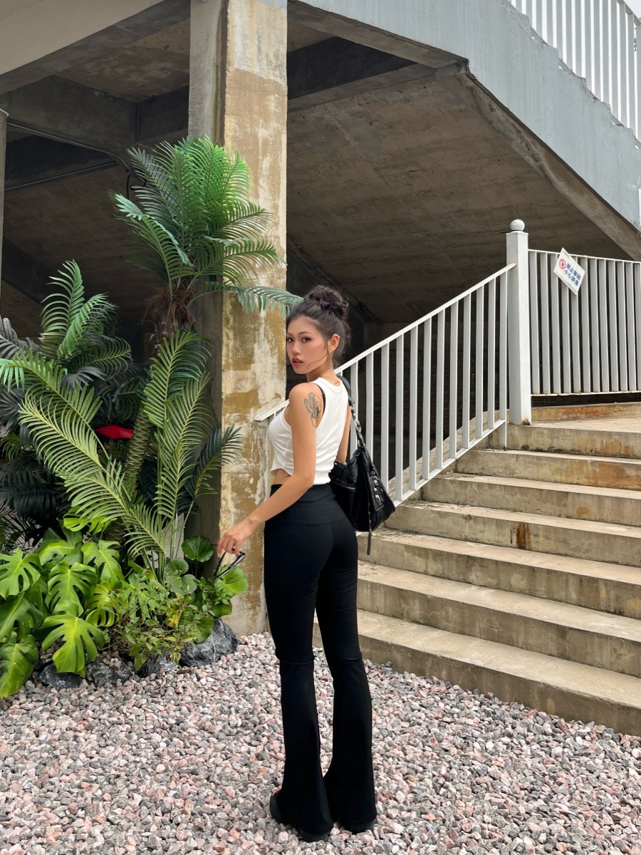 Slimming Black High-Waisted Flared Pants for Women - Stretchy Butt-Lifting Base Layer Leggings, Y2K Style Slimming Black High-Waisted Flared Pants for Women - Stretchy Butt-Lifting Base Layer Leggings, Y2K Style