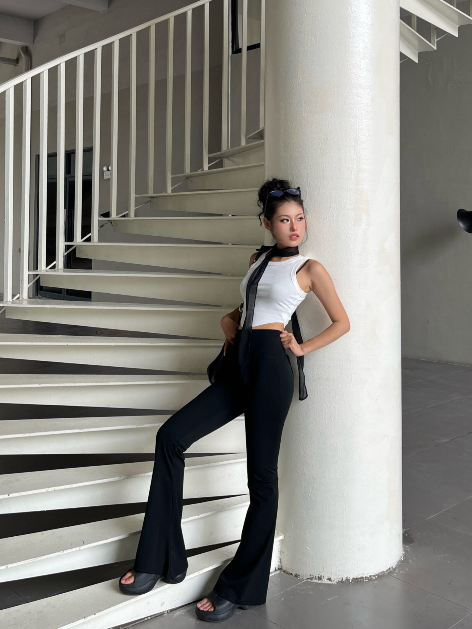 Slimming Black High-Waisted Flared Pants for Women - Stretchy Butt-Lifting Base Layer Leggings, Y2K Style Slimming Black High-Waisted Flared Pants for Women - Stretchy Butt-Lifting Base Layer Leggings, Y2K Style