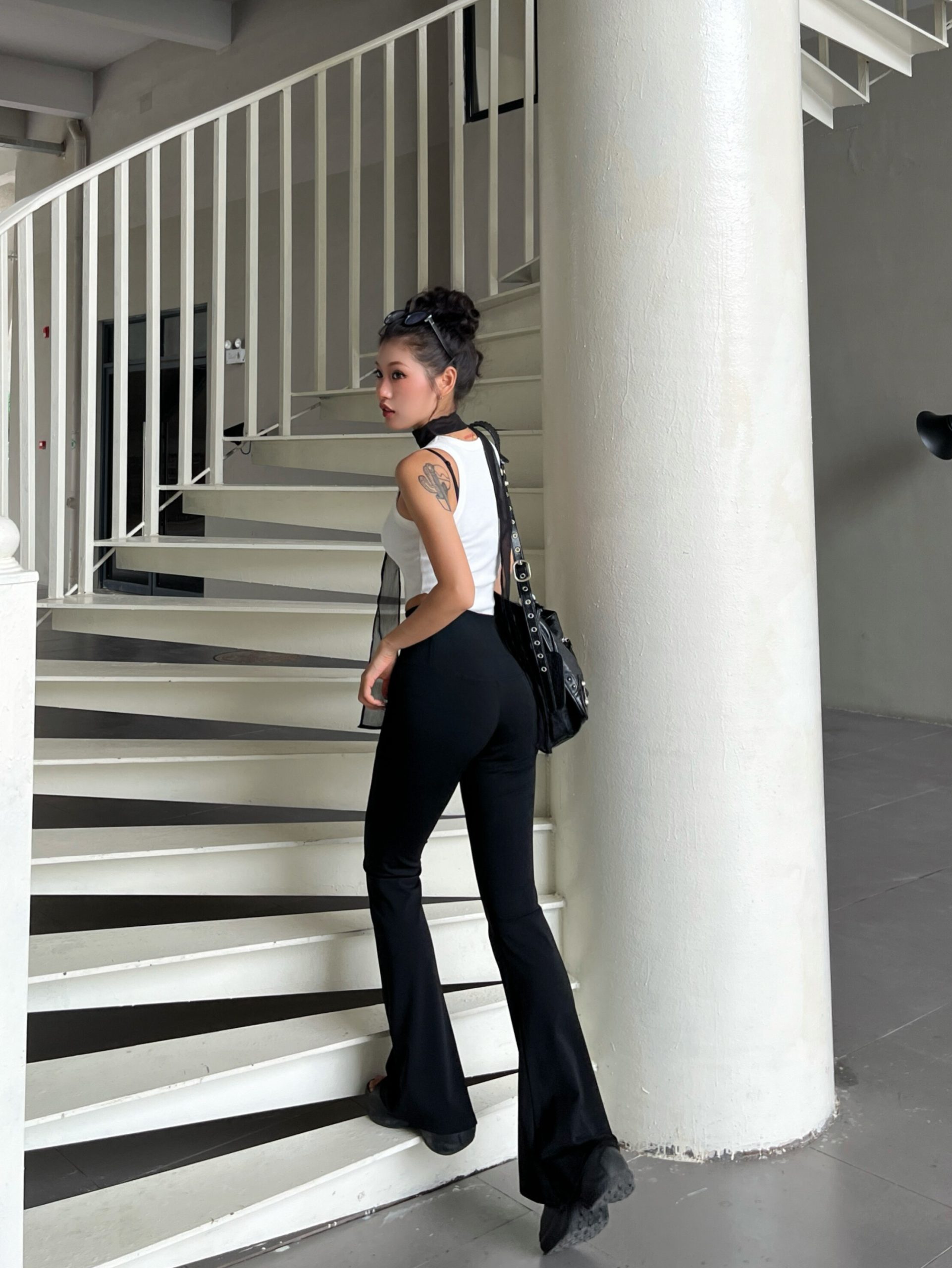 Slimming Black High-Waisted Flared Pants for Women - Stretchy Butt-Lifting Base Layer Leggings, Y2K Style Slimming Black High-Waisted Flared Pants for Women - Stretchy Butt-Lifting Base Layer Leggings, Y2K Style