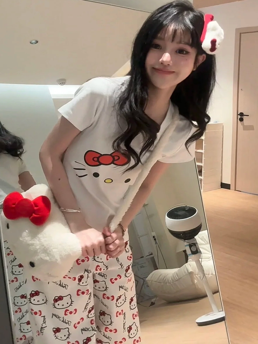 Spicy Girl Kitty Cat Print White Short Sleeve T-Shirt for Women - Summer Round Neck Slim Fit Sweet Flattering Top Spicy Girl Kitty Cat Print White Short Sleeve T-Shirt for Women - Summer Round Neck Slim Fit Sweet Flattering Top