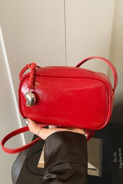 Stylish 2025 Women's Red Shoulder Bag - High-Quality Commuter Crossbody Small Square Purse for Everyday Use