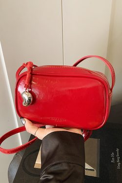 Stylish 2025 Women's Red Shoulder Bag - High-Quality Commuter Crossbody Small Square Purse for Everyday Use