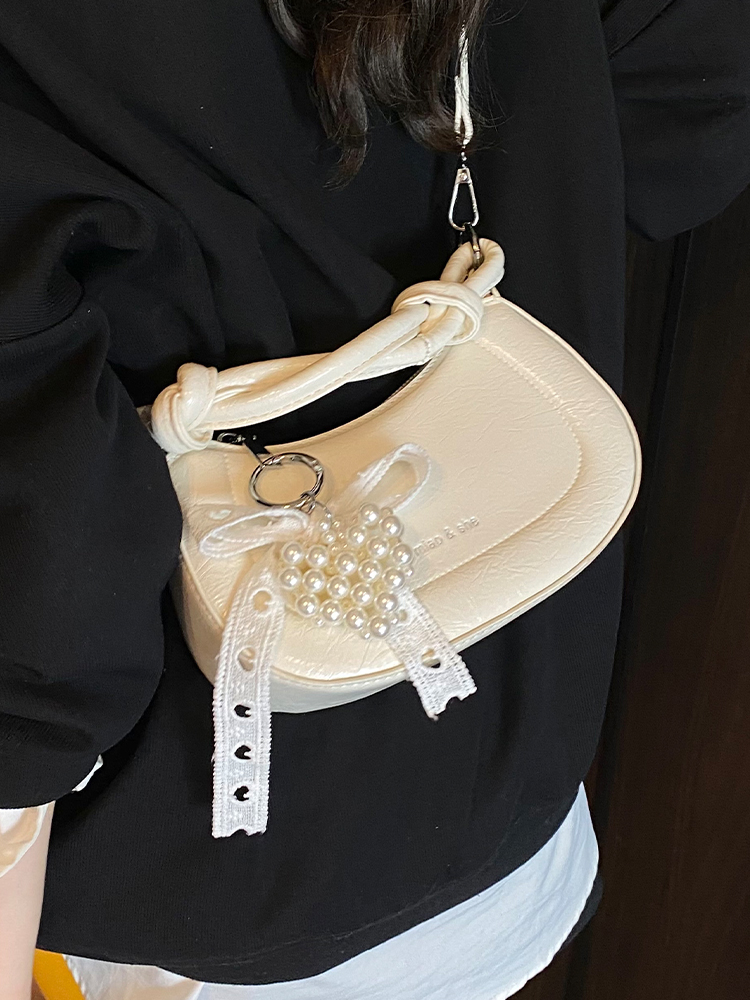 Stylish Minimalist Crossbody Saddle Bag for Women - Versatile 2025 Summer Handbag for Commuting and Everyday Use Stylish Minimalist Crossbody Saddle Bag for Women - Versatile 2025 Summer Handbag for Commuting and Everyday Use