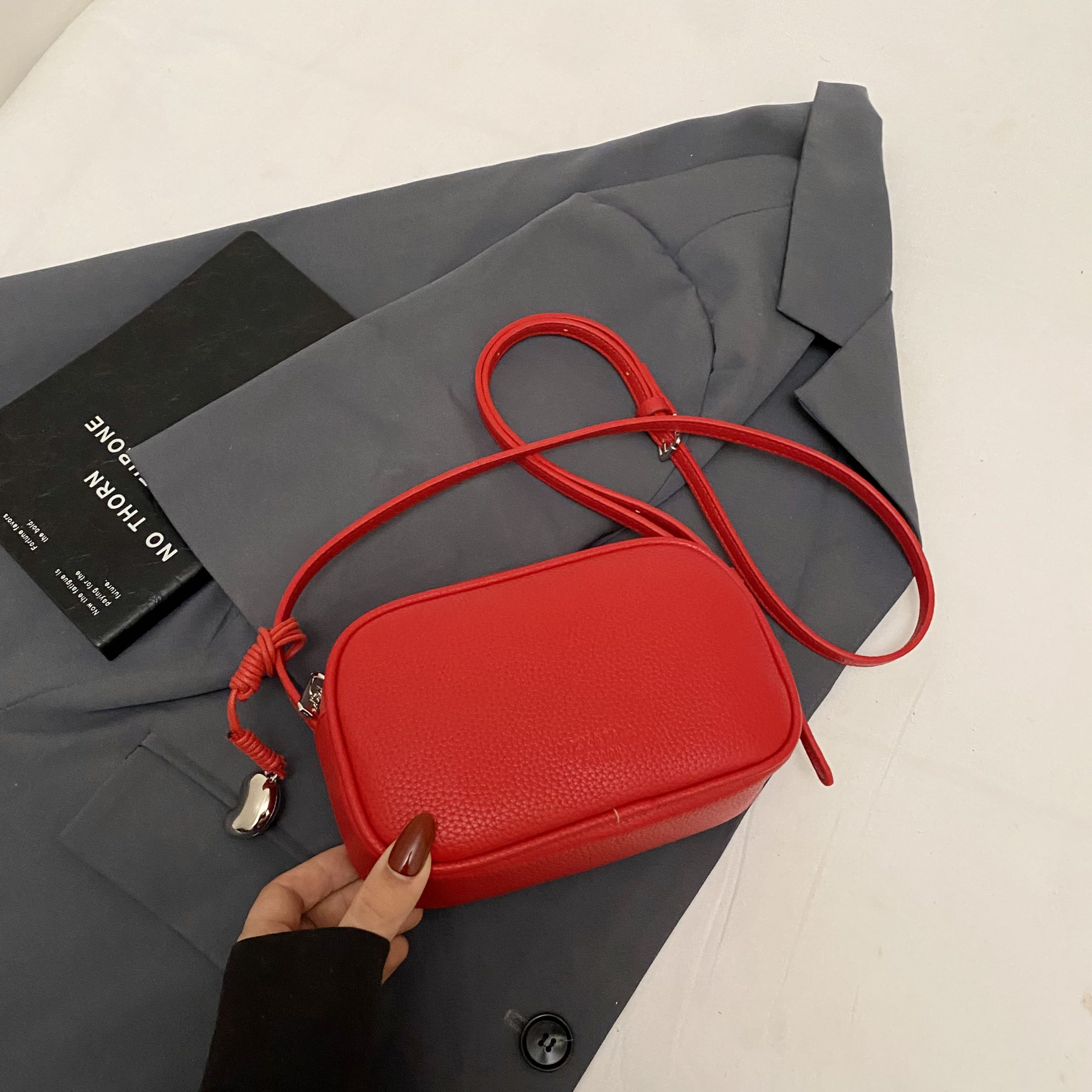 Stylish Yellow Crossbody Phone Bag for Women - Versatile Commuting Accessory, Summer 2025 Trendy Design Stylish Yellow Crossbody Phone Bag for Women - Versatile Commuting Accessory, Summer 2025 Trendy Design