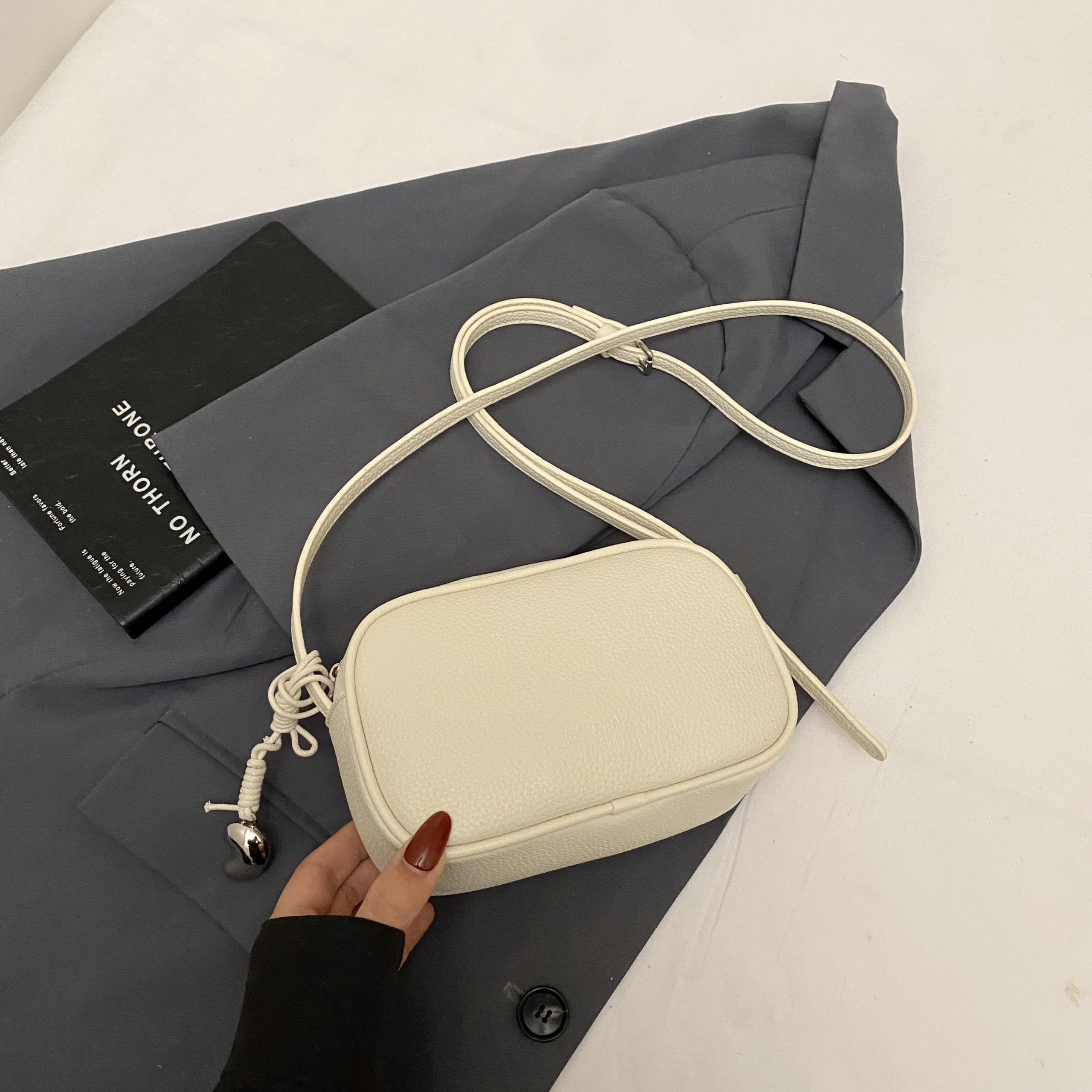 Stylish Yellow Crossbody Phone Bag for Women - Versatile Commuting Accessory, Summer 2025 Trendy Design Stylish Yellow Crossbody Phone Bag for Women - Versatile Commuting Accessory, Summer 2025 Trendy Design