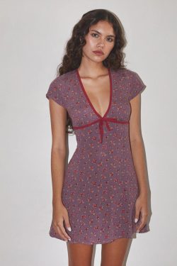 Summer American Vintage Low-Cut Bow Purple Floral Dress for Women - Cute 90s Inspired Design