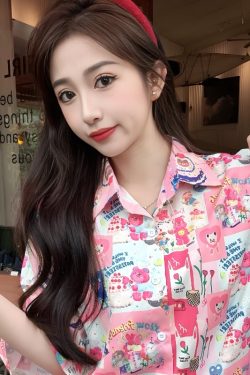 Summer Casual Loose Cartoon Print Short Sleeve Shirt for Women - Unique Beach Top for Students