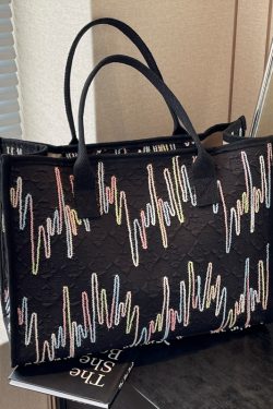 Summer Large Capacity Women's Travel Tote Bag - Chic Shoulder Bag for Commuting, Shopping, and Short Trips