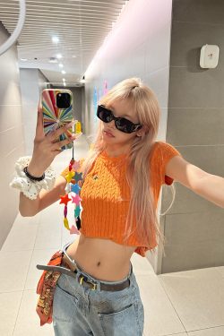 Summer Shoulder Twisted Embroidery Knitted Short Sleeve T-Shirt for Women - Slim Fit High-End Round Neck, Y2K Style Top