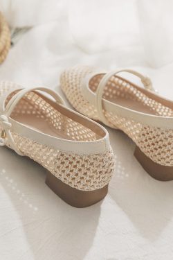 Summer Slip-On Sheepskin Women's Flats, Woven Hollow French-Style Shoes for Skirts, Trendy 2025 Design