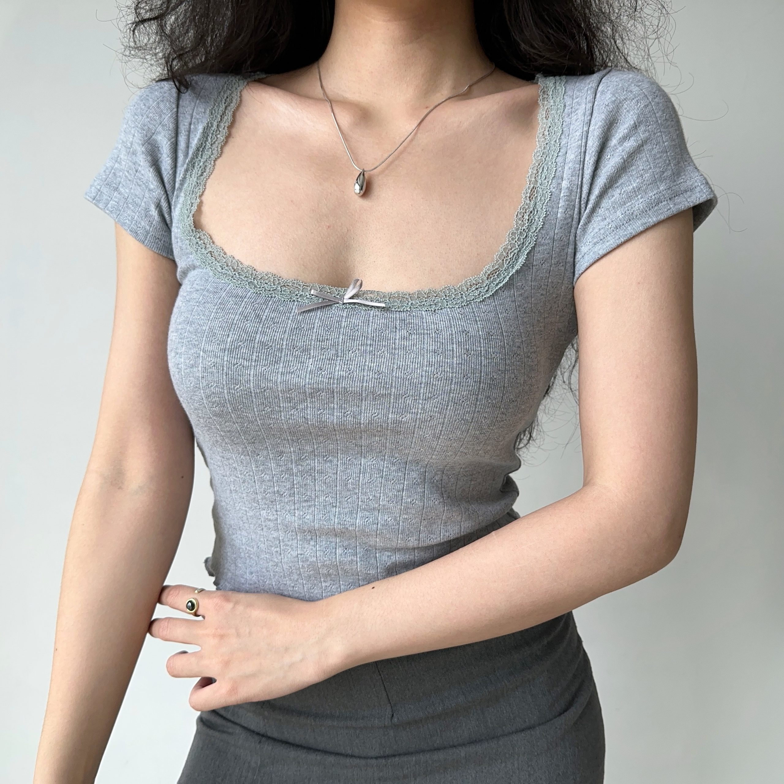 Sweet Ribbed Jacquard Short T-Shirt for Women - Summer Lace Trim Round Neck, Short Sleeves, European & American Style, 90s Inspired Sweet Ribbed Jacquard Short T-Shirt for Women - Summer Lace Trim Round Neck, Short Sleeves, European & American Style, 90s Inspired