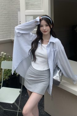 Textured Long Sleeve Shirt for Women - Loose Fit Blouse with Sun Protection - 2025 Spring/Summer Fashion Essential