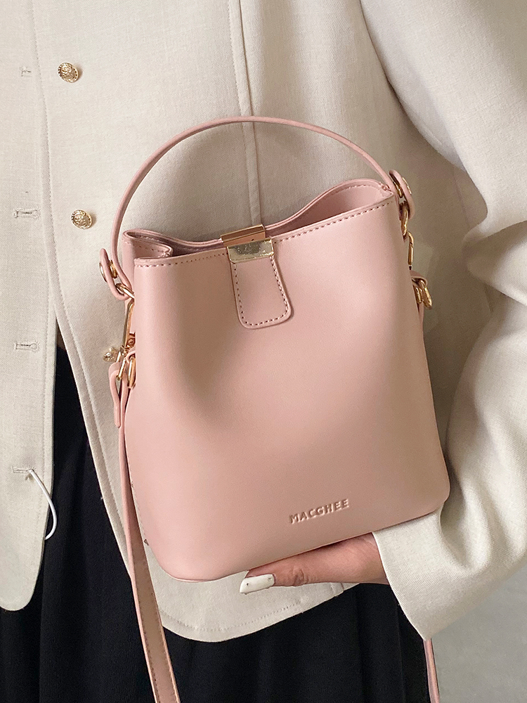 Trendy 2025 High-End Shoulder Bag - Versatile Summer Crossbody Bucket Bag for Work and Everyday Use Trendy 2025 High-End Shoulder Bag - Versatile Summer Crossbody Bucket Bag for Work and Everyday Use
