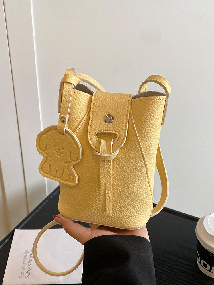 Trendy 2025 Small Bucket Bag for Women - Versatile Crossbody Shoulder Bag with High-End Fashion Appeal Trendy 2025 Small Bucket Bag for Women - Versatile Crossbody Shoulder Bag with High-End Fashion Appeal