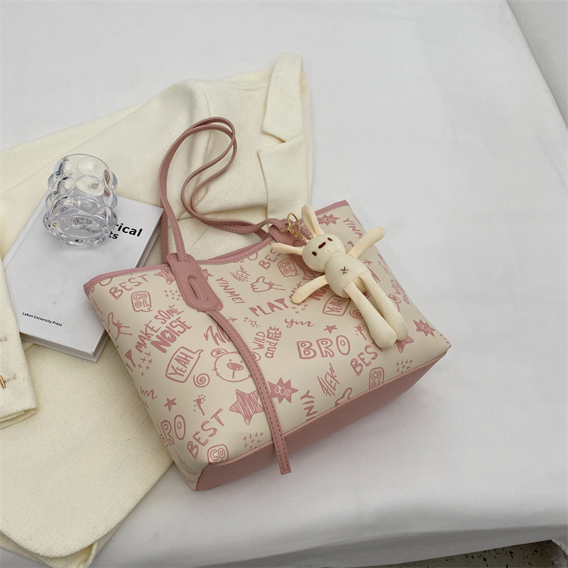 Trendy 2025 Women's Large Capacity Tote Bag - Versatile Commuter Shoulder Bag for Everyday Fashion Trendy 2025 Women's Large Capacity Tote Bag - Versatile Commuter Shoulder Bag for Everyday Fashion