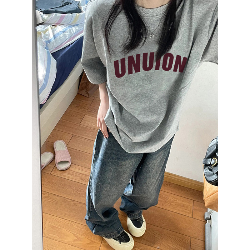 Trendy American Retro Couple Short Sleeve T-Shirt for Men and Women, Plus Size Loose Harajuku Style Half Sleeve Top Trendy American Retro Couple Short Sleeve T-Shirt for Men and Women, Plus Size Loose Harajuku Style Half Sleeve Top