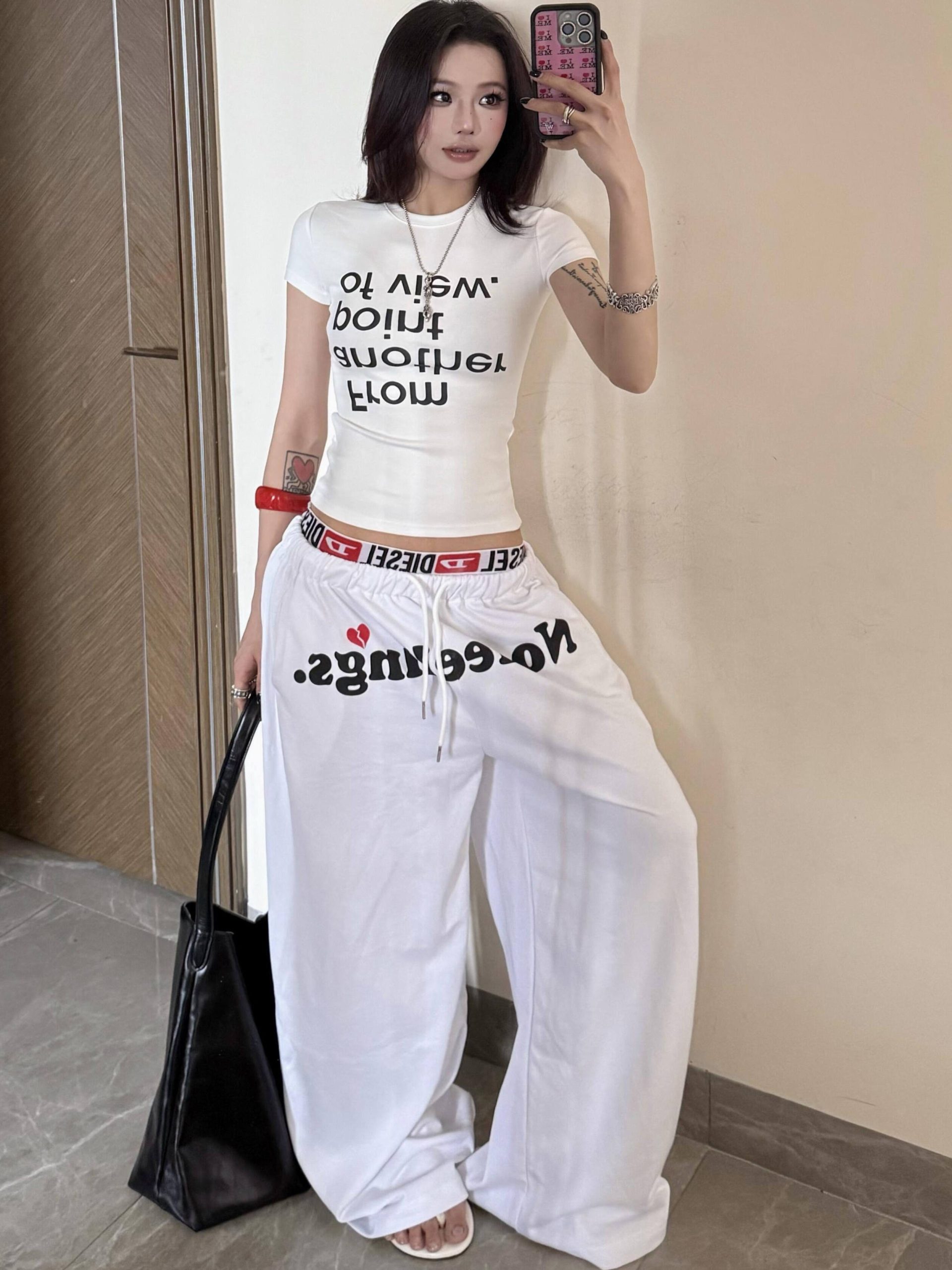Trendy American Style Letter Print White T-Shirt for Women - Slim Fit Short Sleeve Top for Summer 2025 Fashion Trendy American Style Letter Print White T-Shirt for Women - Slim Fit Short Sleeve Top for Summer 2025 Fashion