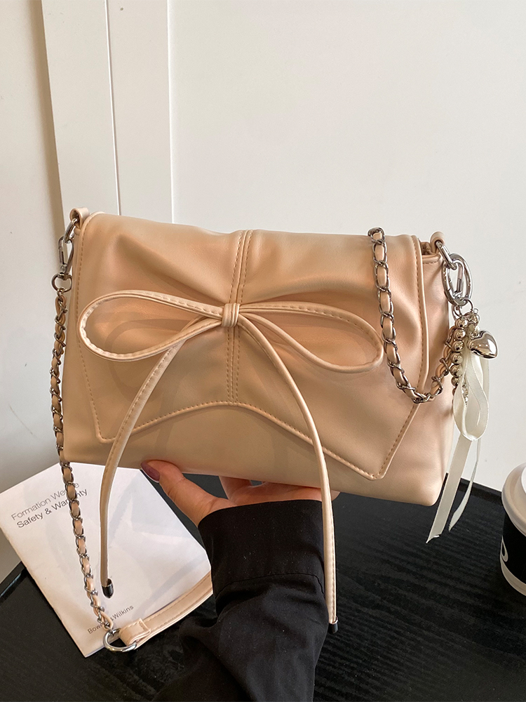 Trendy Ballet-Style Women's Shoulder Bag 2025 - Versatile Crossbody with Silver Chain - Fashionable High-End Feel Trendy Ballet-Style Women's Shoulder Bag 2025 - Versatile Crossbody with Silver Chain - Fashionable High-End Feel