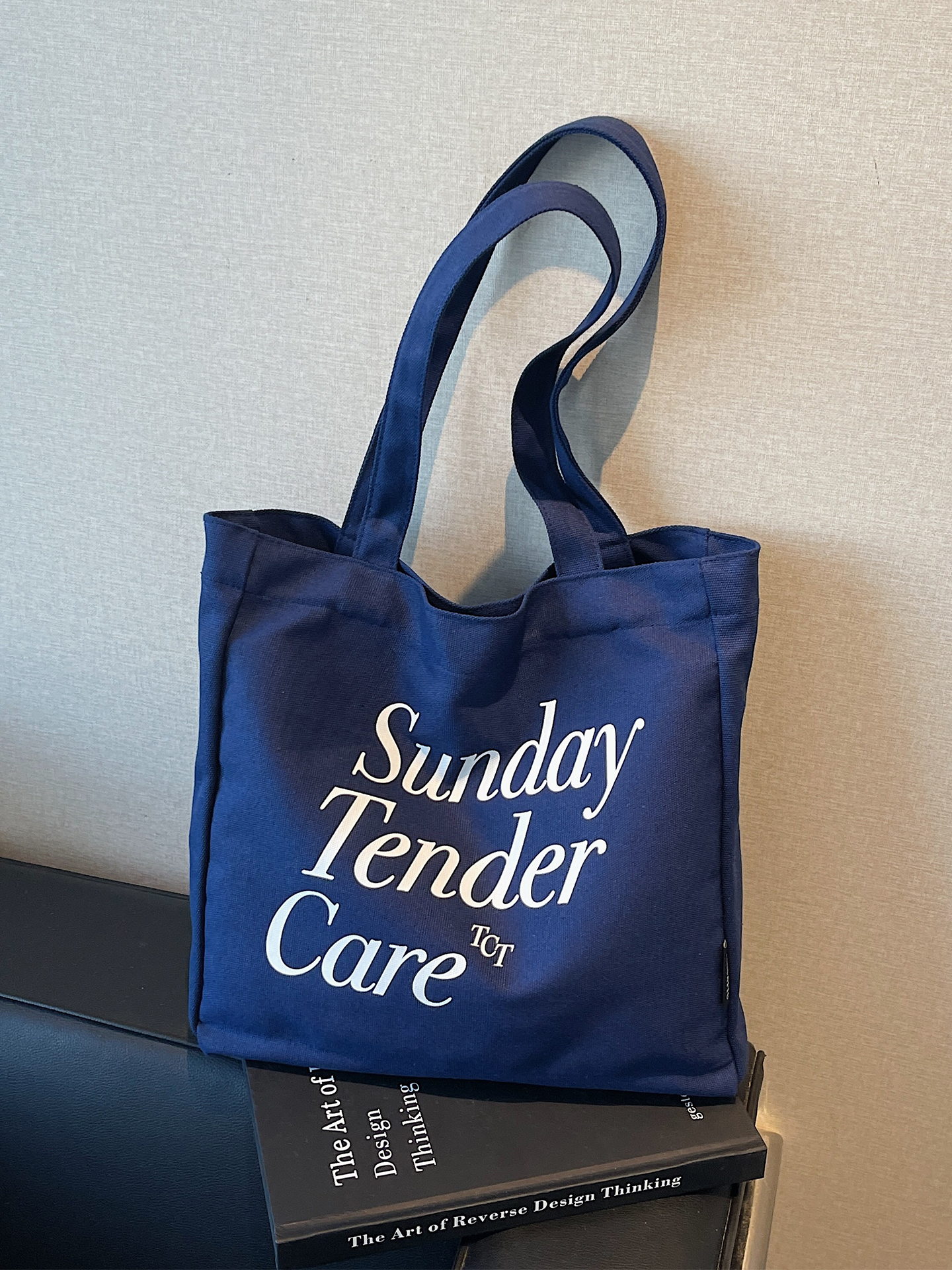 Trendy Canvas Tote Bag for Women, 2025 Casual Single-Shoulder Design, Spacious Student Bag, Everyday Essential Trendy Canvas Tote Bag for Women, 2025 Casual Single-Shoulder Design, Spacious Student Bag, Everyday Essential