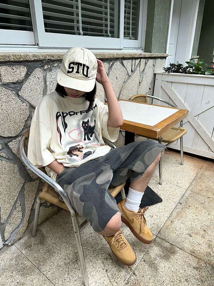 Trendy Cartoon Cat Headphones Short Sleeve T-Shirt for Men & Women, Summer Loose Fit High Street American Style, 90s Vibe Trendy Cartoon Cat Headphones Short Sleeve T-Shirt for Men & Women, Summer Loose Fit High Street American Style, 90s Vibe