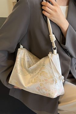 Trendy Chinese-Style Women's Shoulder Tote Bag 2025 – Large Capacity Crossbody Bag for Commuting and Everyday Use