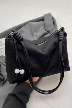 Trendy Chinese-Style Women's Shoulder Tote Bag 2025 – Large Capacity Crossbody Bag for Commuting and Everyday Use