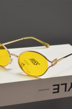 Trendy Cyberpunk Metal Oval Sunglasses for Women - Flattering High-End Style for Round Faces, Hip-Hop Party Accessory