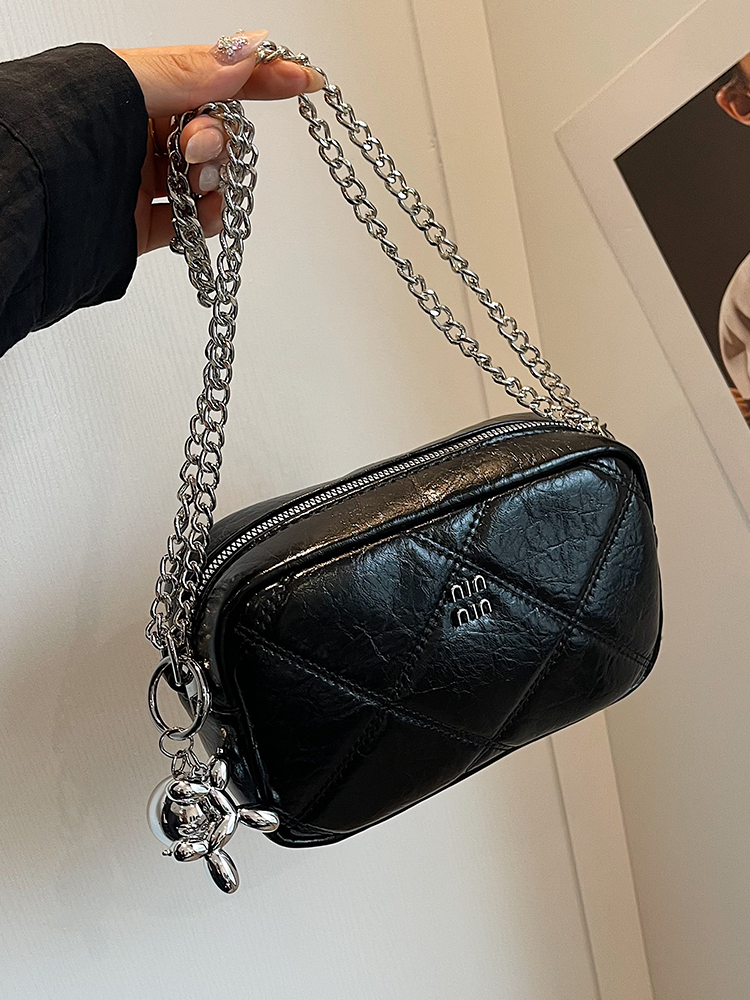 Trendy Diamond Quilted Square Bag for Women, Korean Style INS Fashion, Summer 2025 Shoulder Bag, Small Chanel-Inspired Design Trendy Diamond Quilted Square Bag for Women, Korean Style INS Fashion, Summer 2025 Shoulder Bag, Small Chanel-Inspired Design